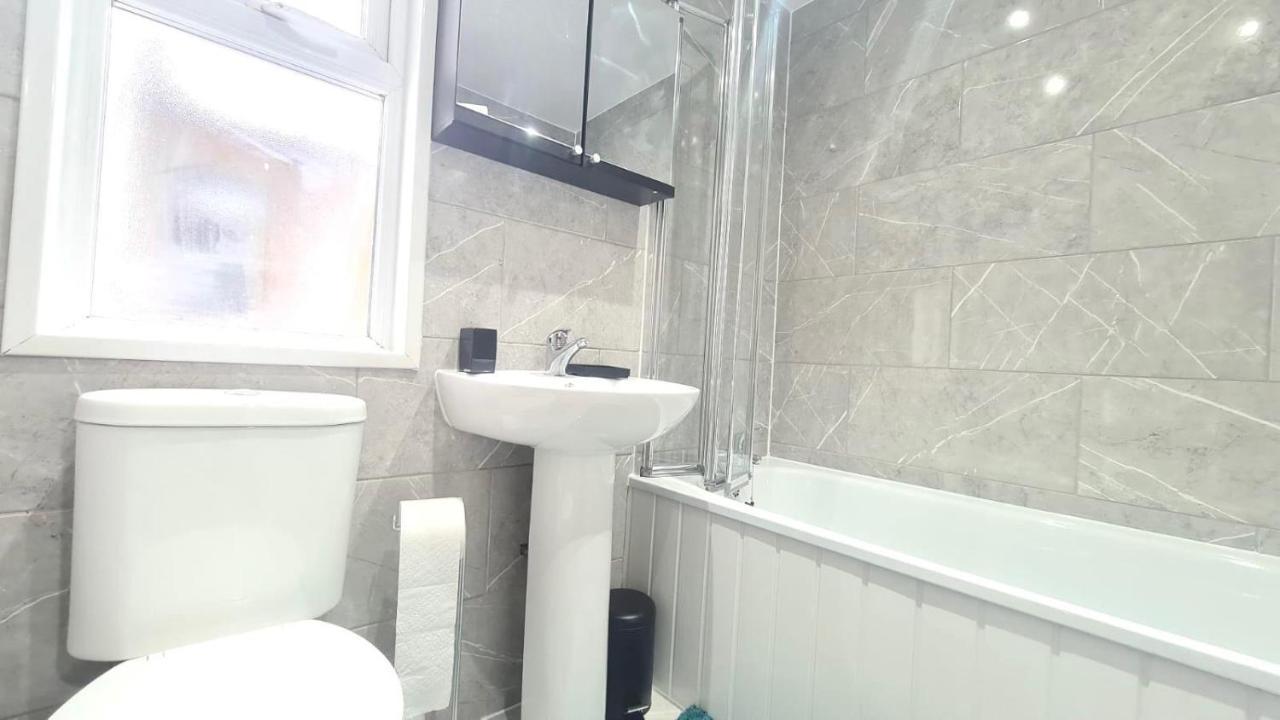 Cosy Single Room In Manor Park London Eksteriør bilde